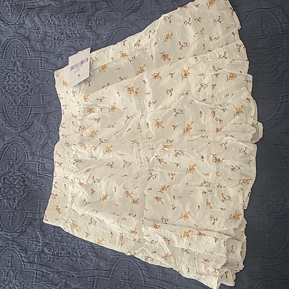 NWT Forever 21 Tiered Ivory/ Yellow Floral Skirt